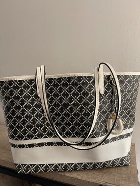 Lauren Ralph Lauren Black and White Monogram Crossbody with Gold Hardware
